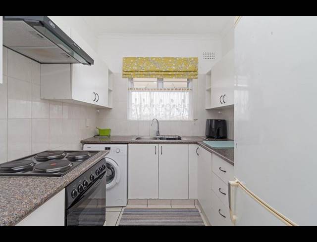 2 BEDROOM APARTMENT FOR SALE IN FISH HOEK